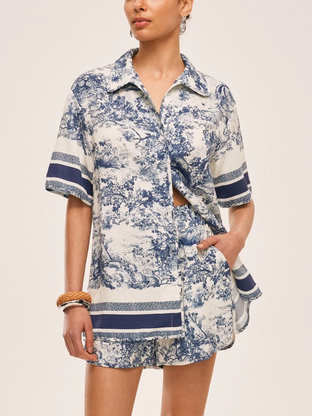 COMMENSE Blue & White Toile Short Set - Picture 5 of 7